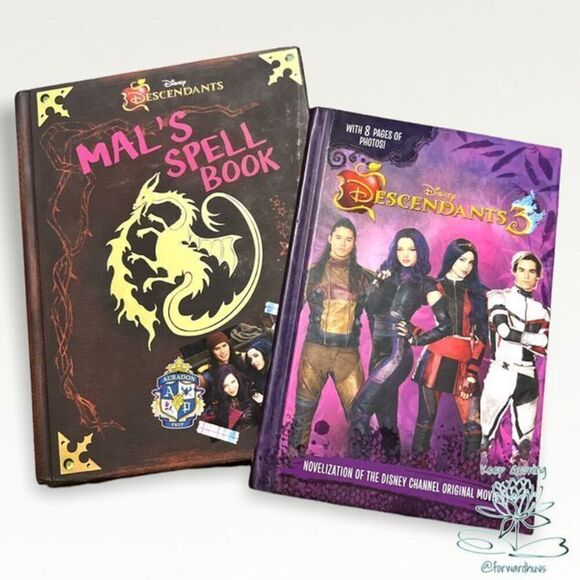 Disney’s Descendants Mal’s Spell Book & Descendants 3 - Picture 3 of 9